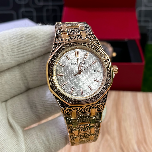 Old Money Engraved Watch - White